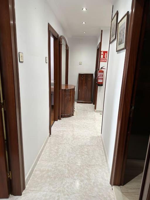 Comodo Y Centrico Apto. En Gijón Buitenkant foto
